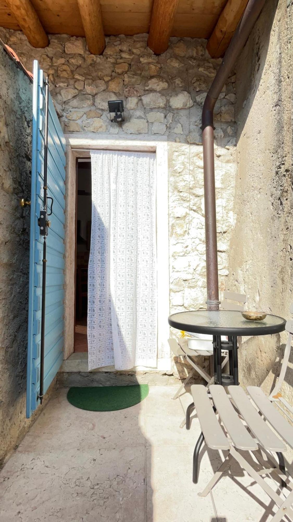 Apartamento Il Girasole Caprino Veronese Exterior foto